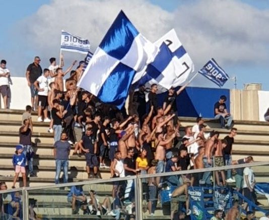 I tifosi del Marsala inneggiano al Palermo