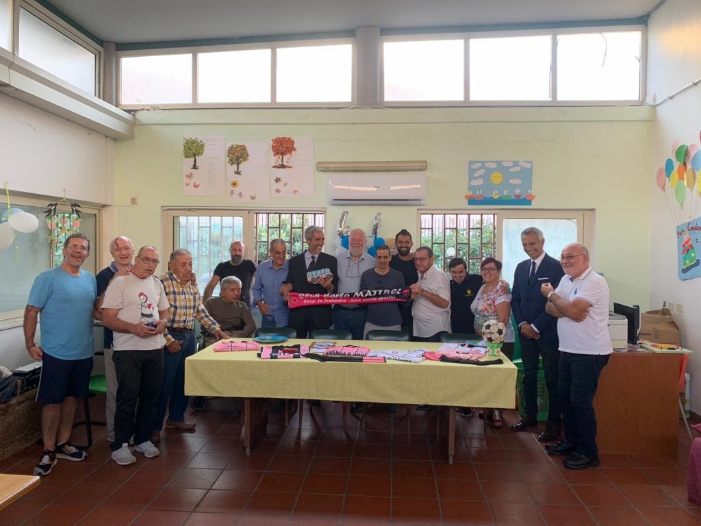 Gli esponenti del Palermo, l'onorevole Apprendi e gli ospiti del centro