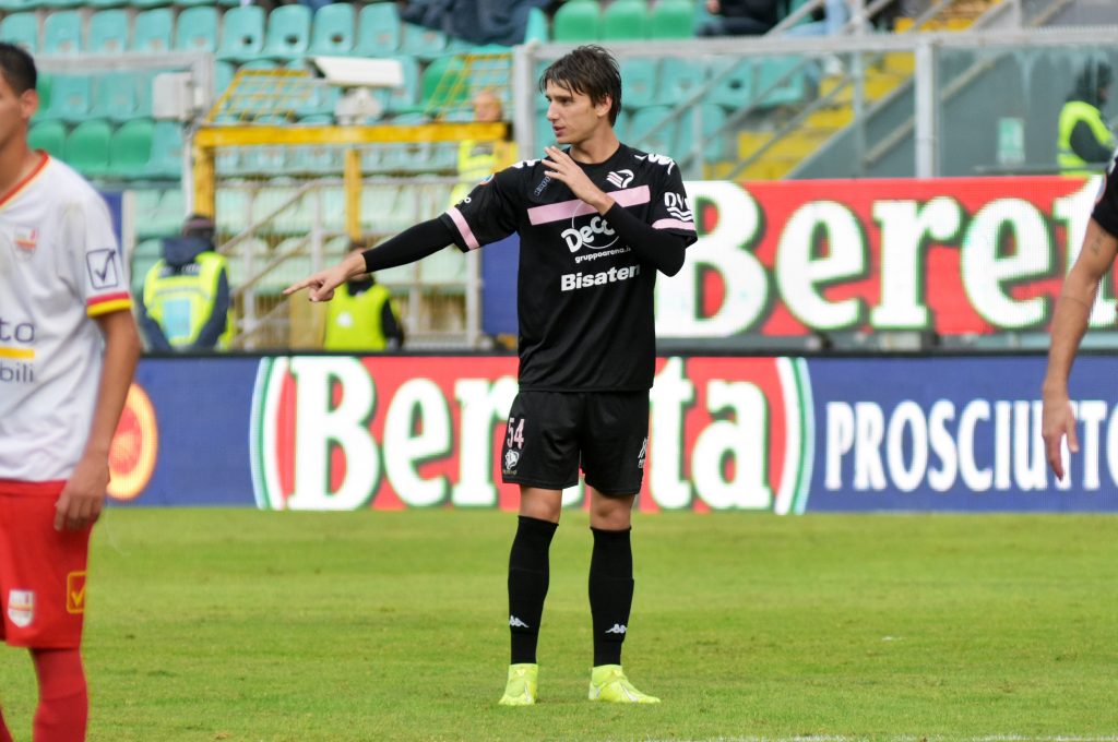 L'autore del gol del momentaneo 3 a 2 a Cittanova: Peretti