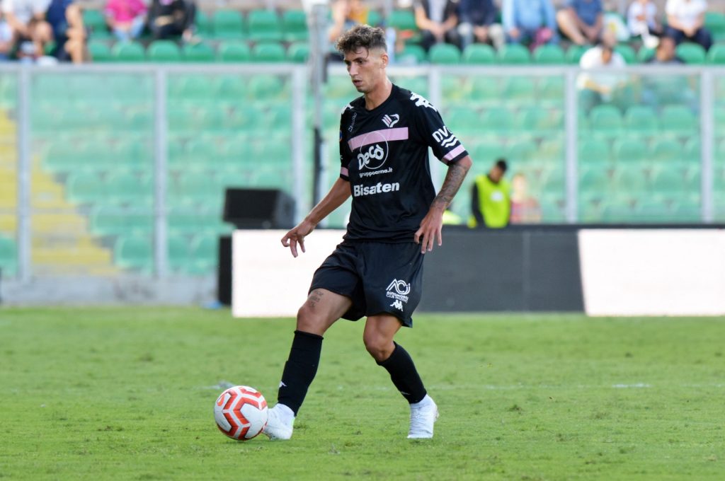Danilo Ambro in campo con la maglia del Palermo