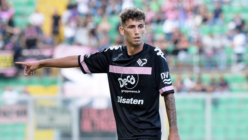 Ambro con la maglia del Palermo