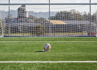 L’incapacità di decidere è il virus che ucciderà il calcio italiano