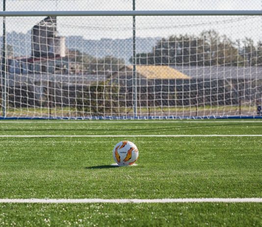 L’incapacità di decidere è il virus che ucciderà il calcio italiano