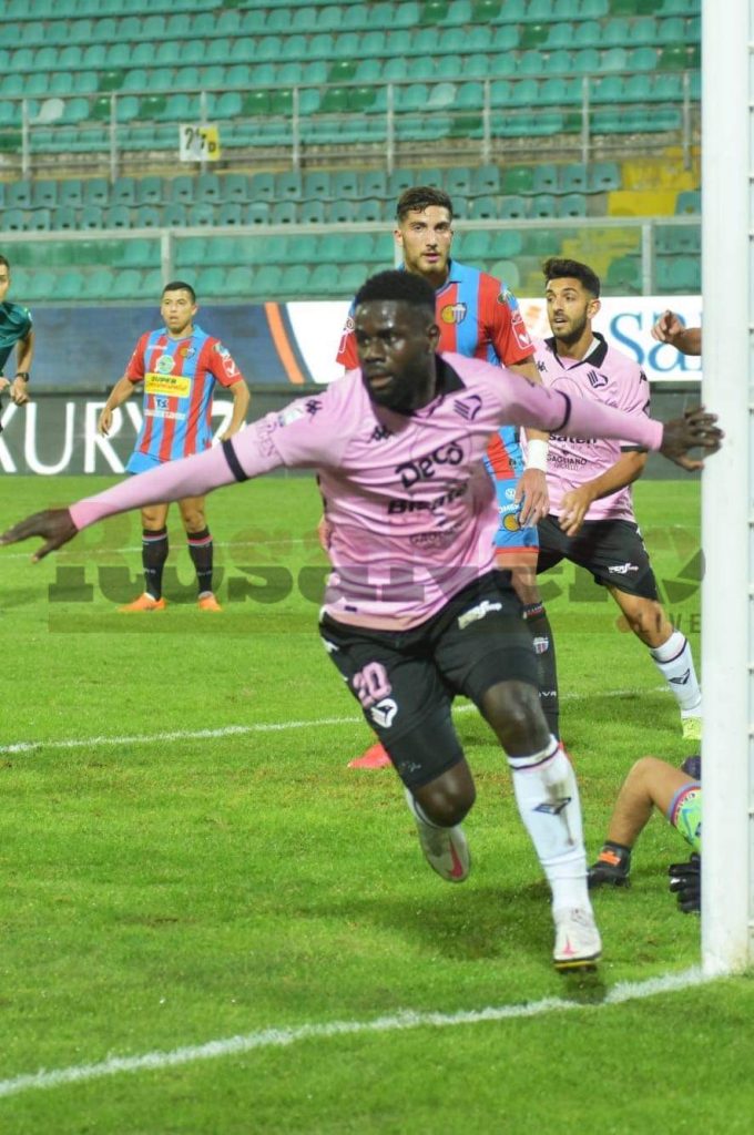 Kanoute, gol al Catania in rosanero