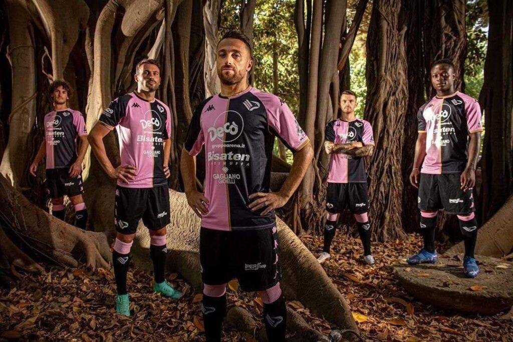 Palermo, le maglie 2021-2022